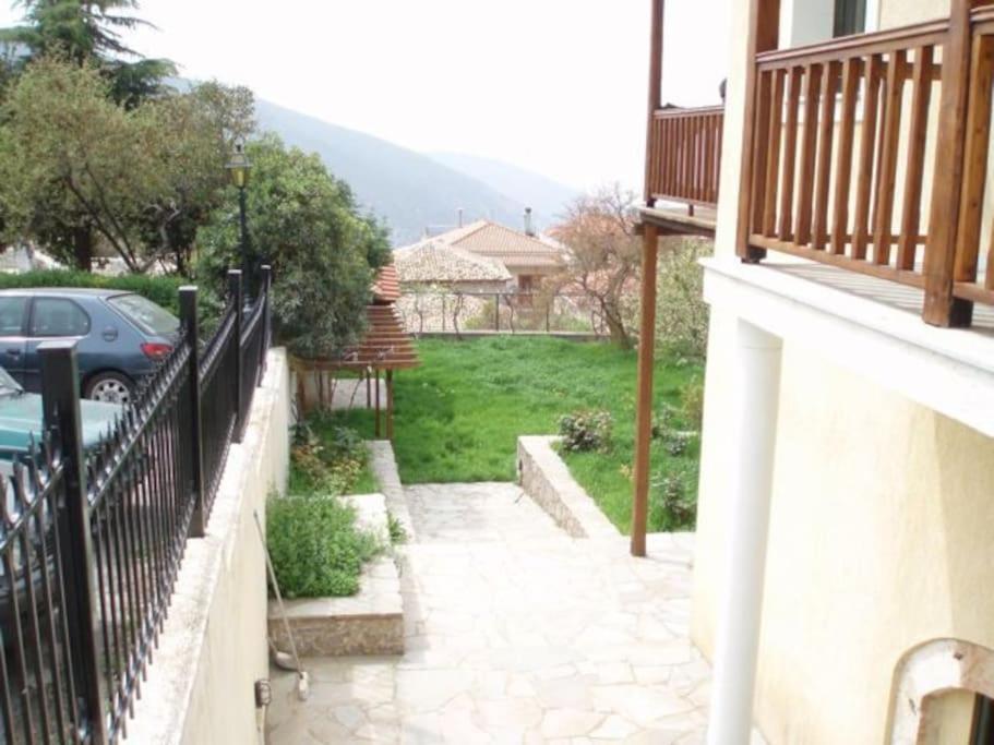 House In Delphi Villa Exterior photo